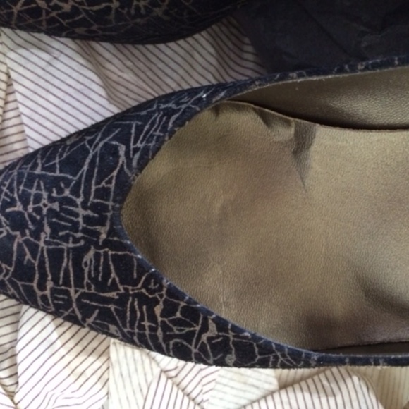 2" Amalfi Heels - Picture 2 of 7